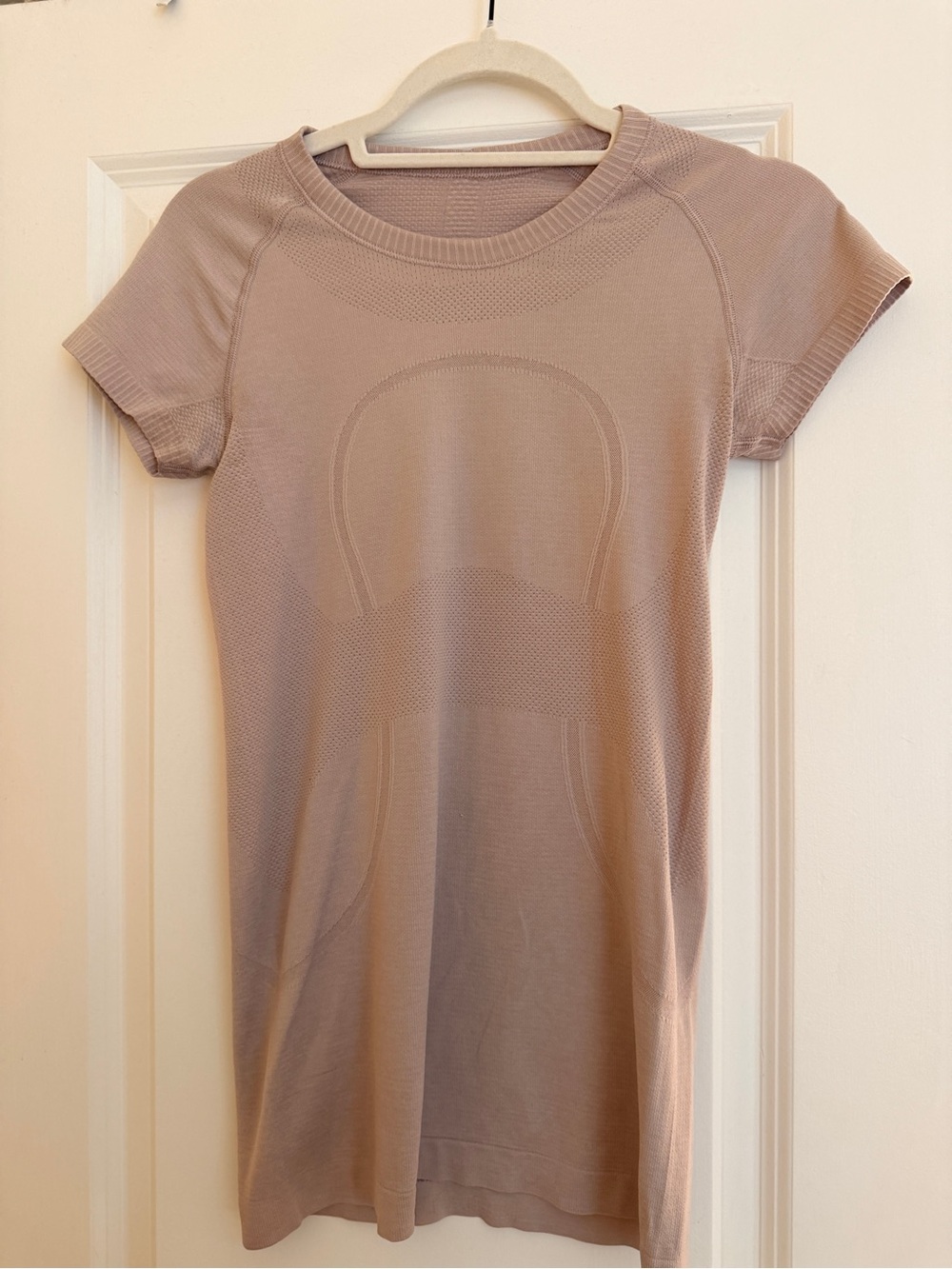 lululemon athletica Short Sleeve Seamless Tunic - Dusty Rose